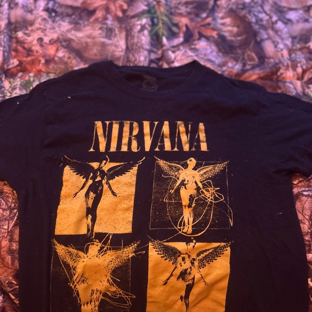 NIRVANA Black and Gold Short Sleeve Tee